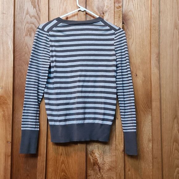 Gap Crew Neck Ribbed Bodycon Lightweight Sweater, Small, Grey Stripes - Picture 2 of 5